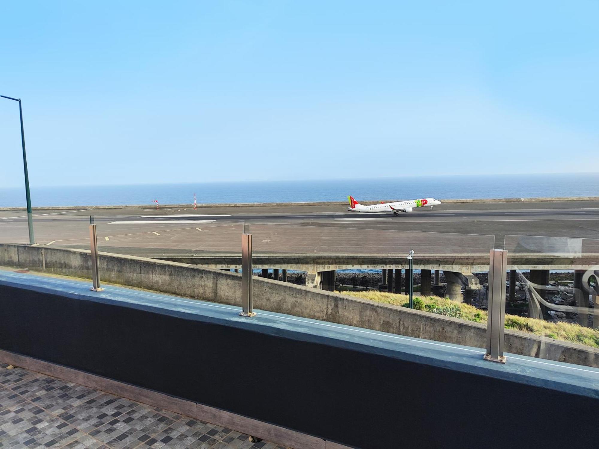 Gateone Al Airport View House Villa Machico  Kültér fotó